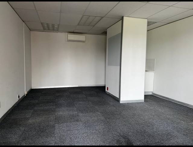 BUSINESS PROPERTY TO RENT IN CLAREMONT